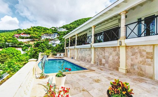 Villa in Cole Bay, Sint Maarten 1