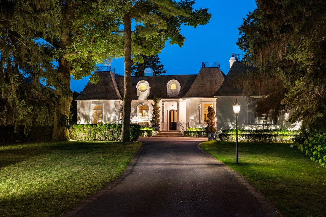 Estate in Burlington, Ontario, Canada 2 - 15254862