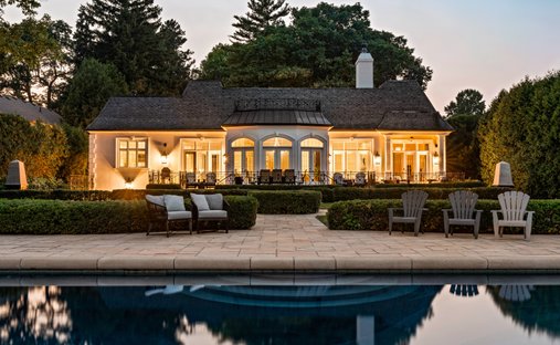 Estate in Burlington, Ontario, Canada 1