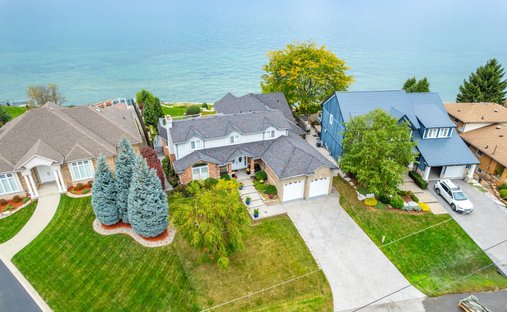 House in Grimsby, Ontario, Canada 1