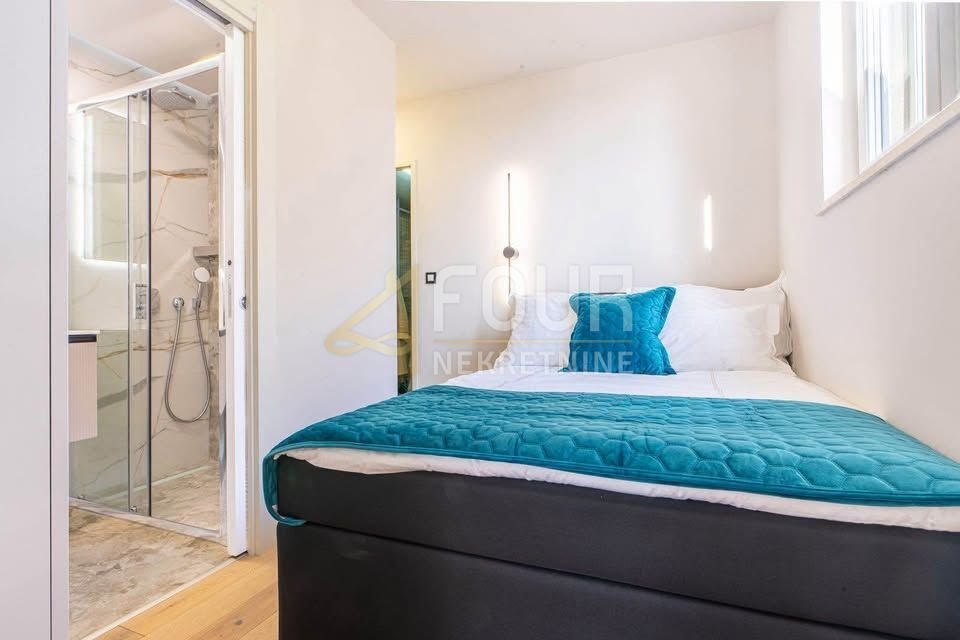Apartment in Mjesni odbor Zamet, Grad Rijeka, Primorje-Gorski Kotar County 4 - 15251323