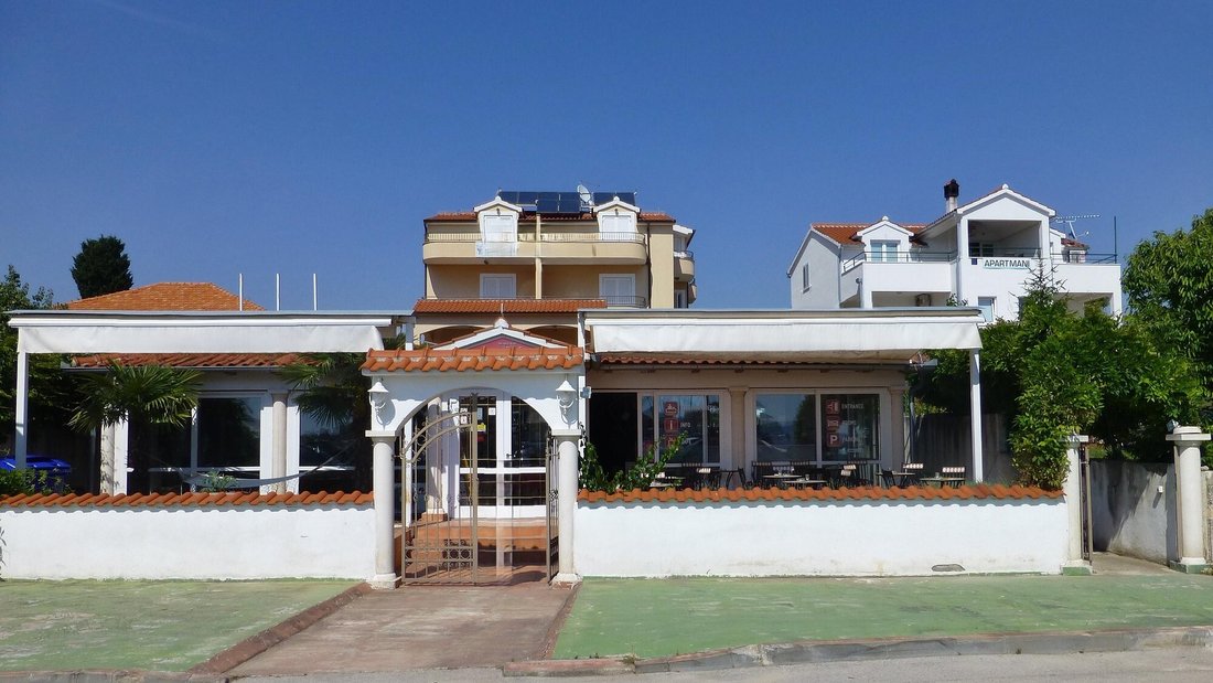 Casa en Tribunj, Condado de Šibenik-Knin, Croacia 4 - 15250595