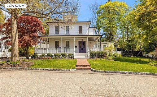 House in Sea Cliff, New York, United States 1