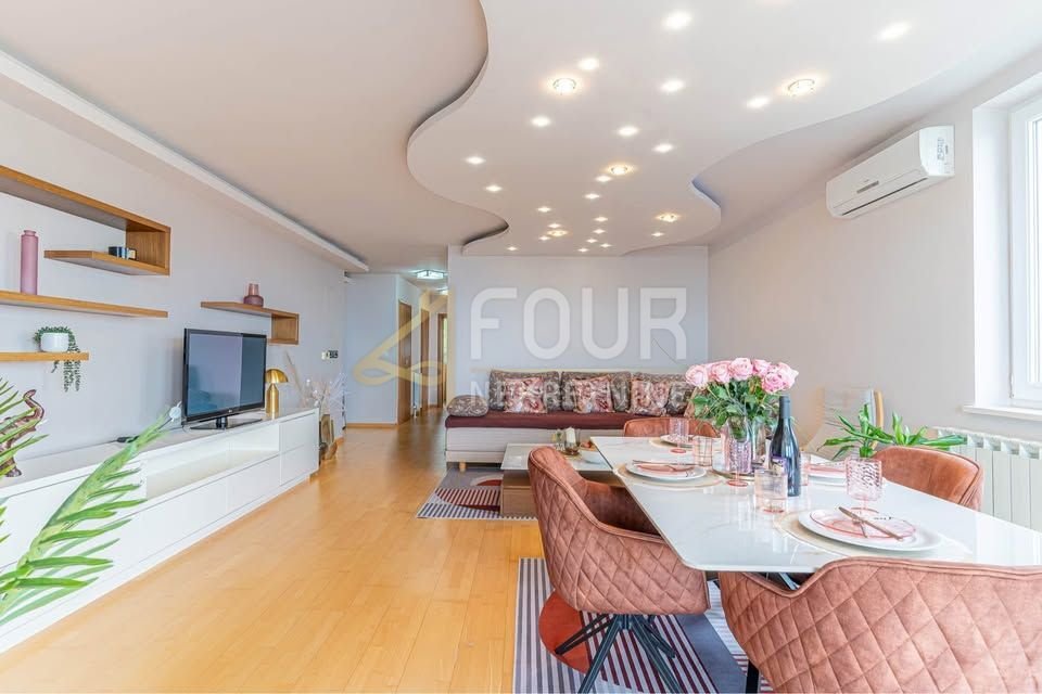 Apartment in Mjesni odbor Zamet, Grad Rijeka, Primorje-Gorski Kotar County 2 - 15251323