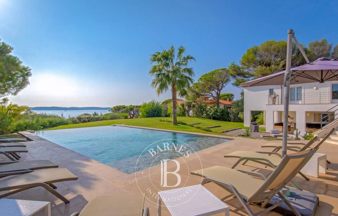 Villa in Nartelle-Noyer-Bellevue-bd des Sardinaux, Sainte-Maxime, France 1 - 15252964