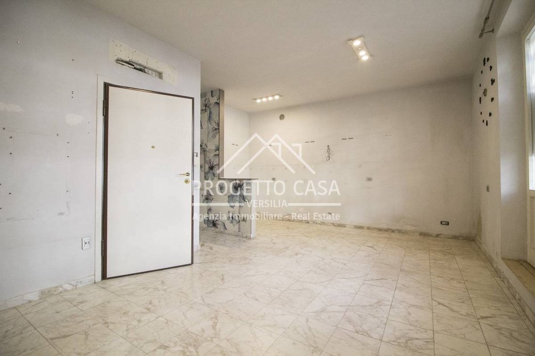 Apartment in Lungomare, Viareggio, Tuscany 3 - 15251784