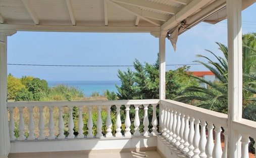 Villa in Pallini Municipal Unit, Macedonia and Thrace, Griechenland 1
