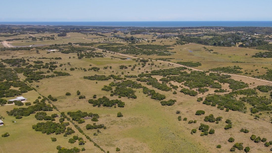 Land in Chacras de Medellin Sur Lac, Maldonado Department, Uruguay 5 - 15255264