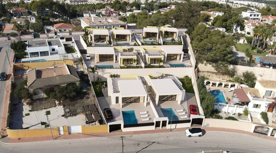 Villa in Torrevieja, Valencian Community, Spain 2 - 15250222