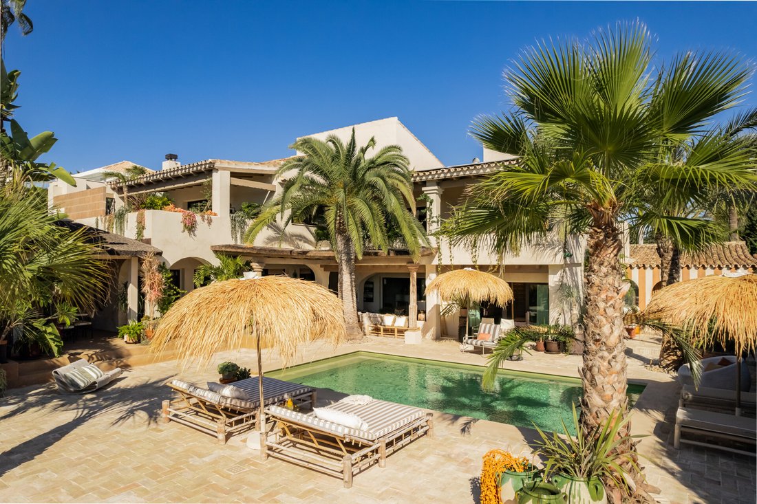 Villa in Marbella, Andalusia, Spain 1 - 15252996