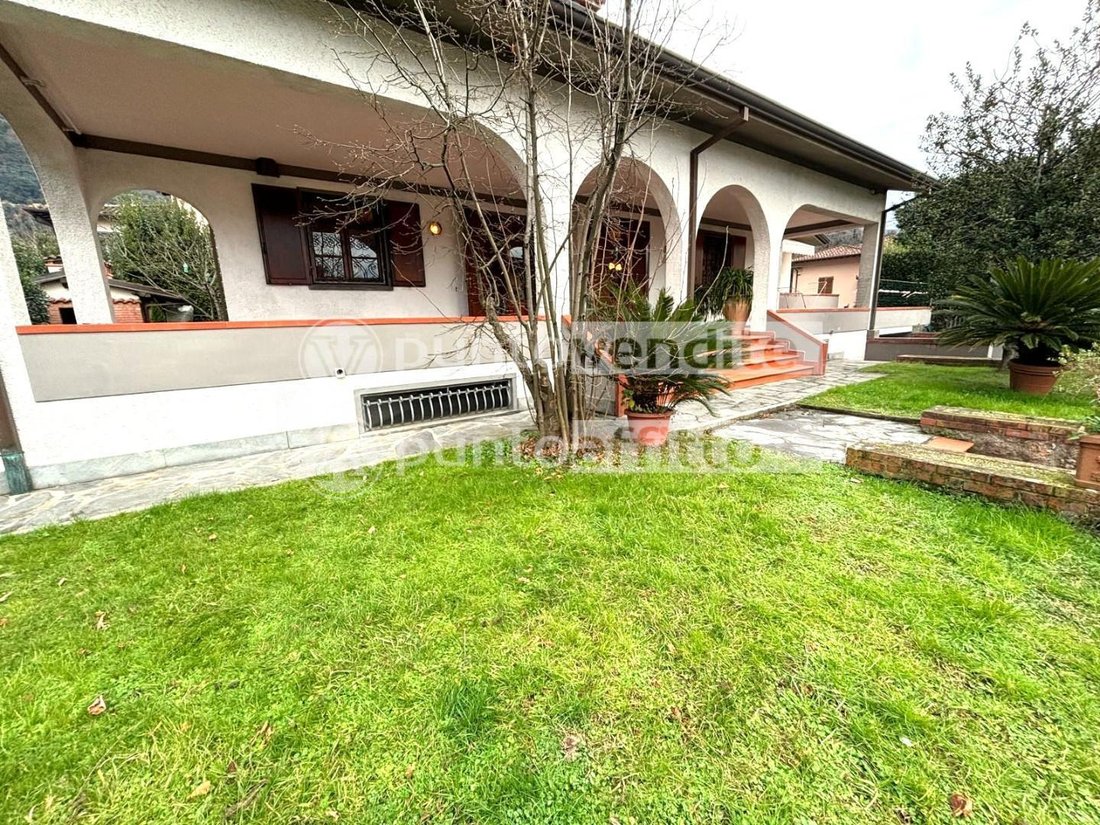 Villa in Camaiore, Tuscany, Italy 1 - 15251506