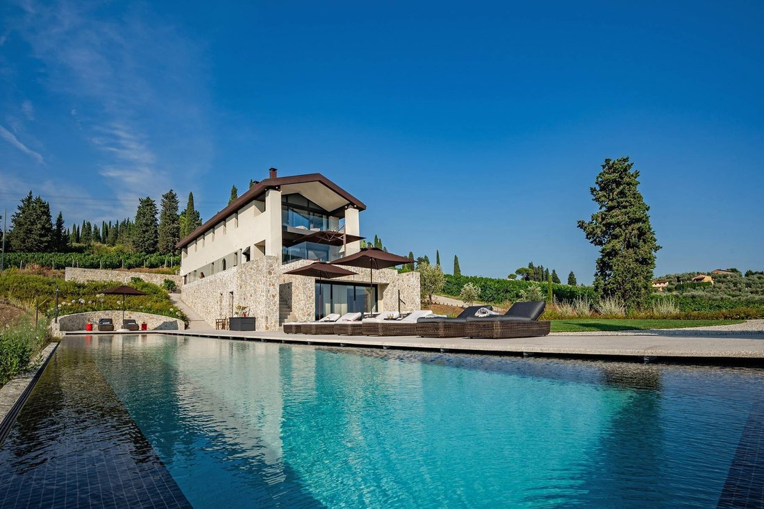 House in Historic Center, Lucca, Tuscany 1 - 13137414