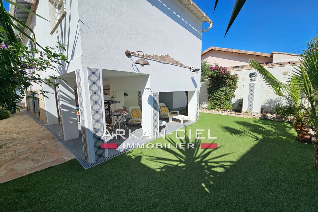 Villa in Gabelle-Courcettes-Les Clos, Vallauris, France 1 - 14609252