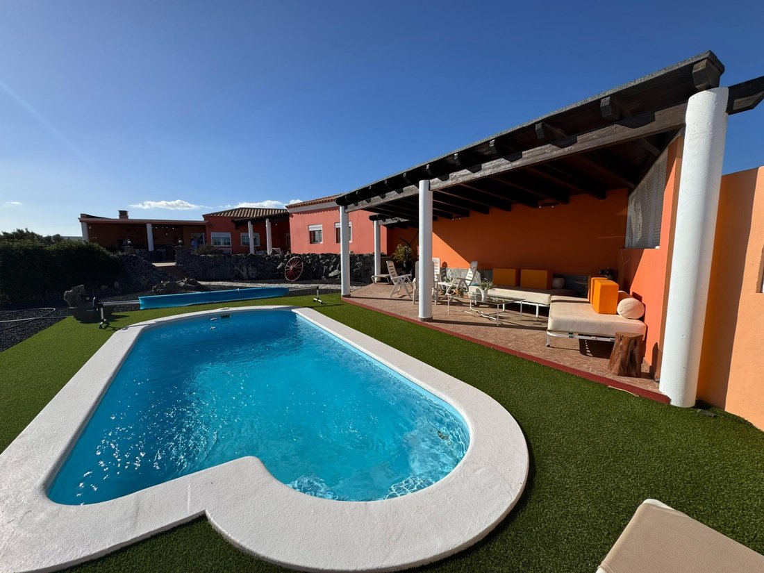 Villa in Tuineje, Canary Islands, Spain 1 - 15251554