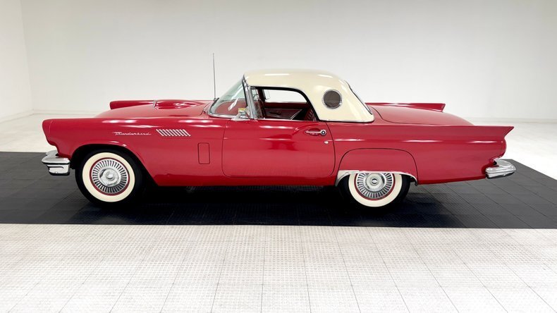 Cabriolet in Morgantown, United States 4 - 15255344