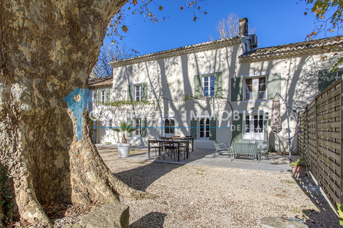Le Rêve Provençal: A Timeless Estate Where Sunlit Gardens Whisper to the Sky