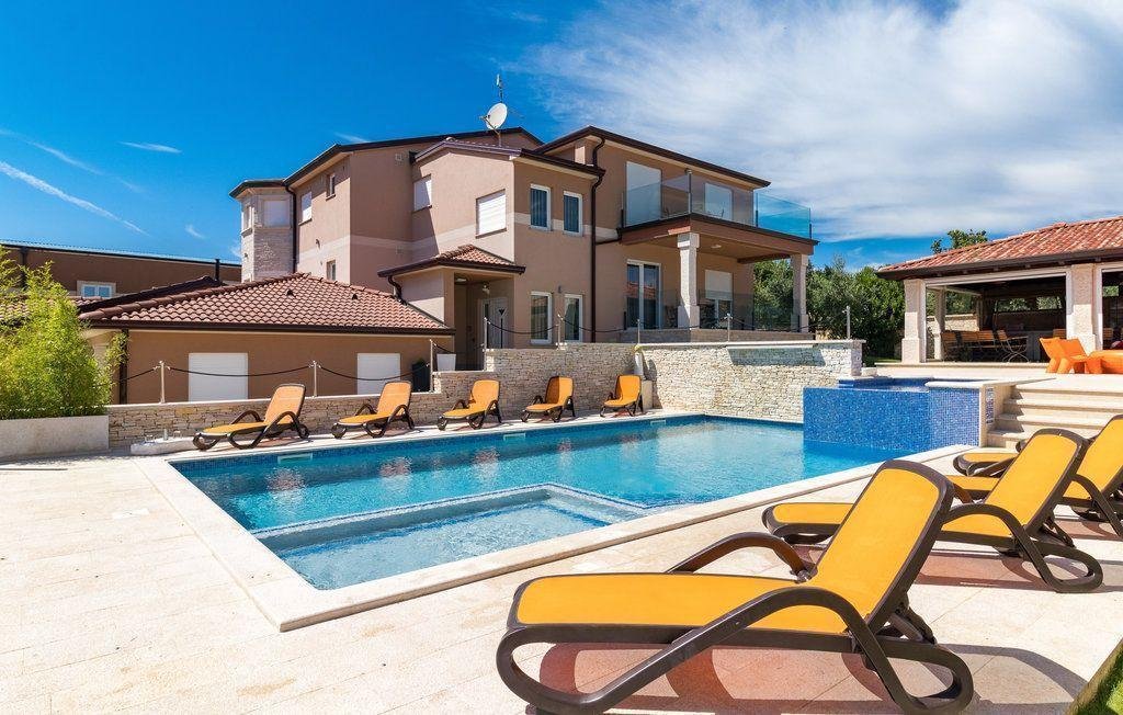 Valtura, Istria County, Croatia 5 - 14945122