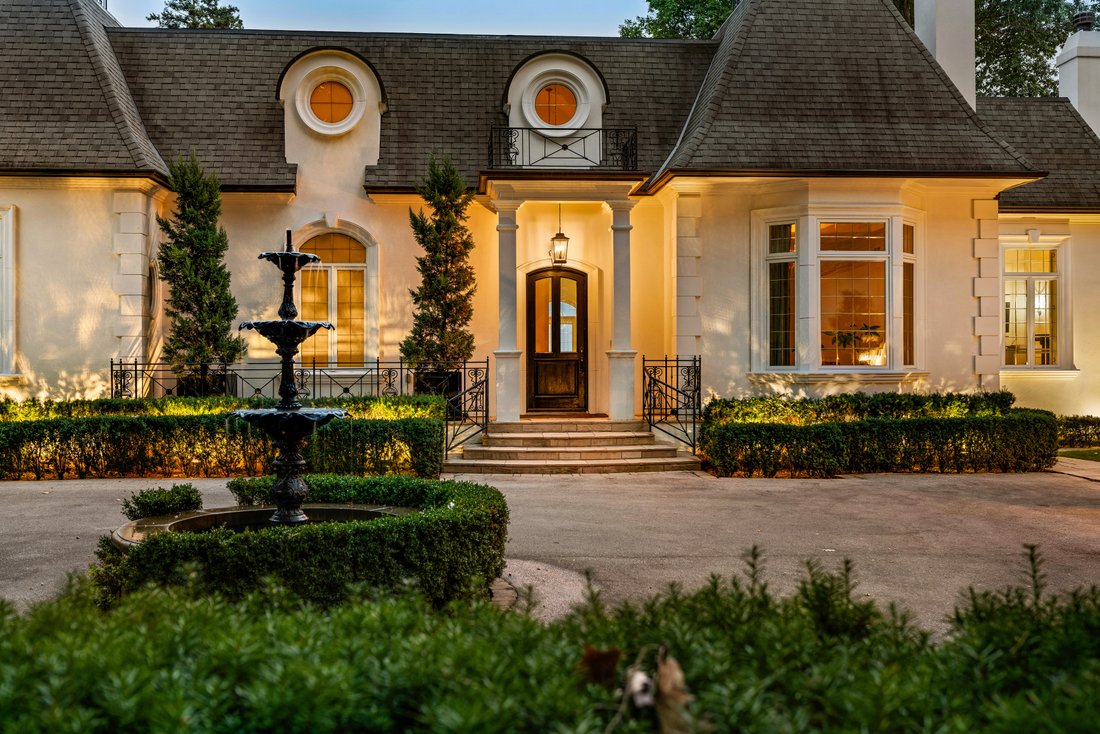 Estate in Burlington, Ontario, Canada 4 - 15254862