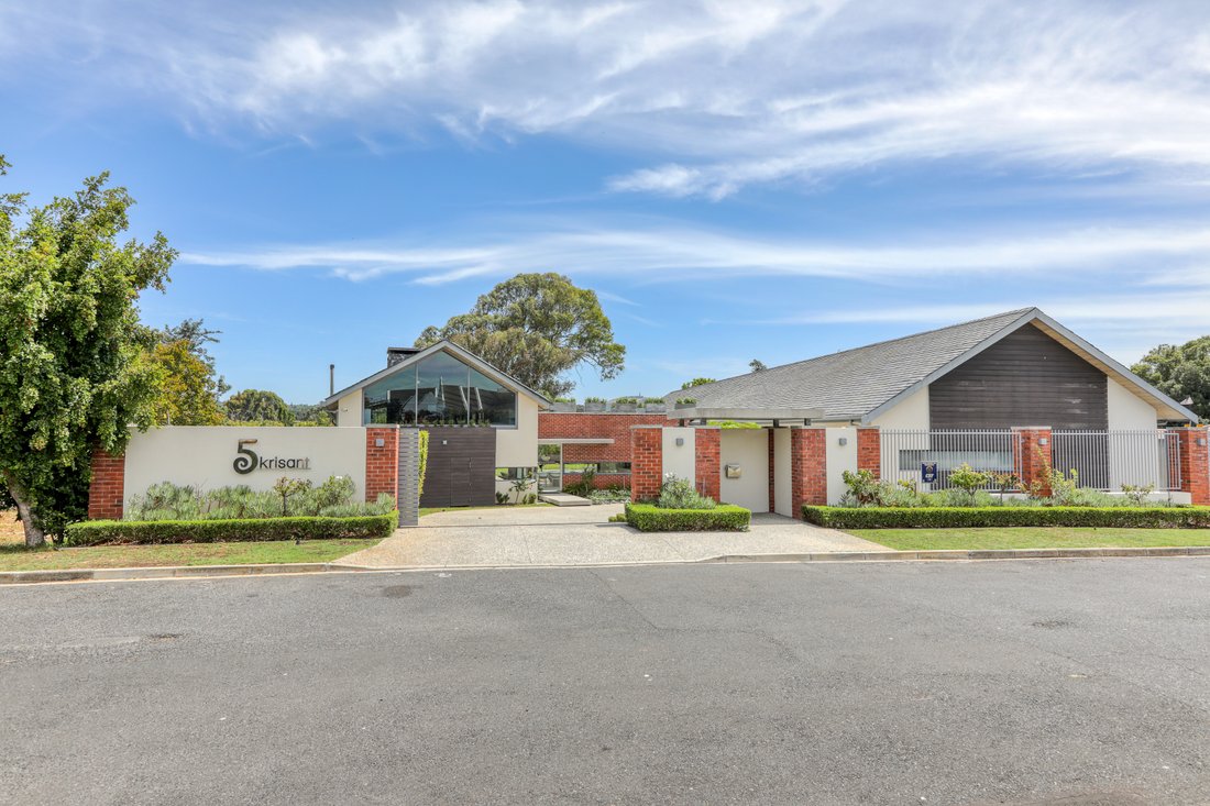 House in Durbanville Hills, Cape Town, South Africa 1 - 15257878
