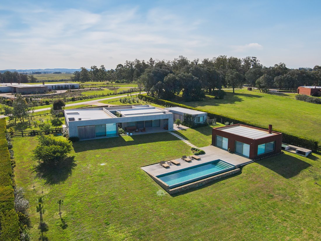 Townhouse in Fasano las Piedras, Maldonado Department, Uruguay 1 - 15258268