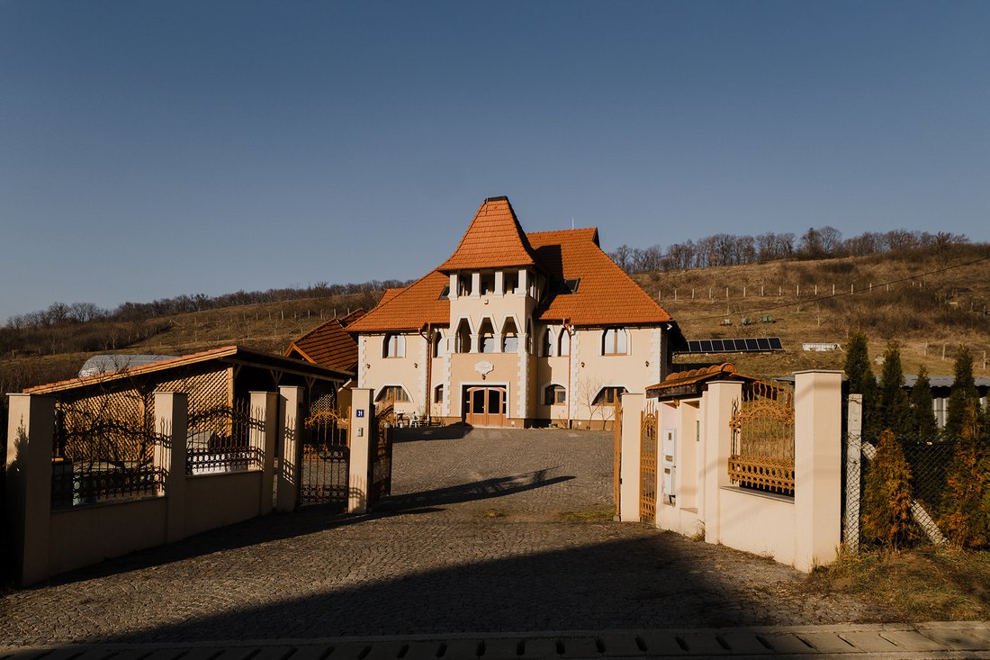 House in Corunca, Mureș County, Romania 2 - 15259601