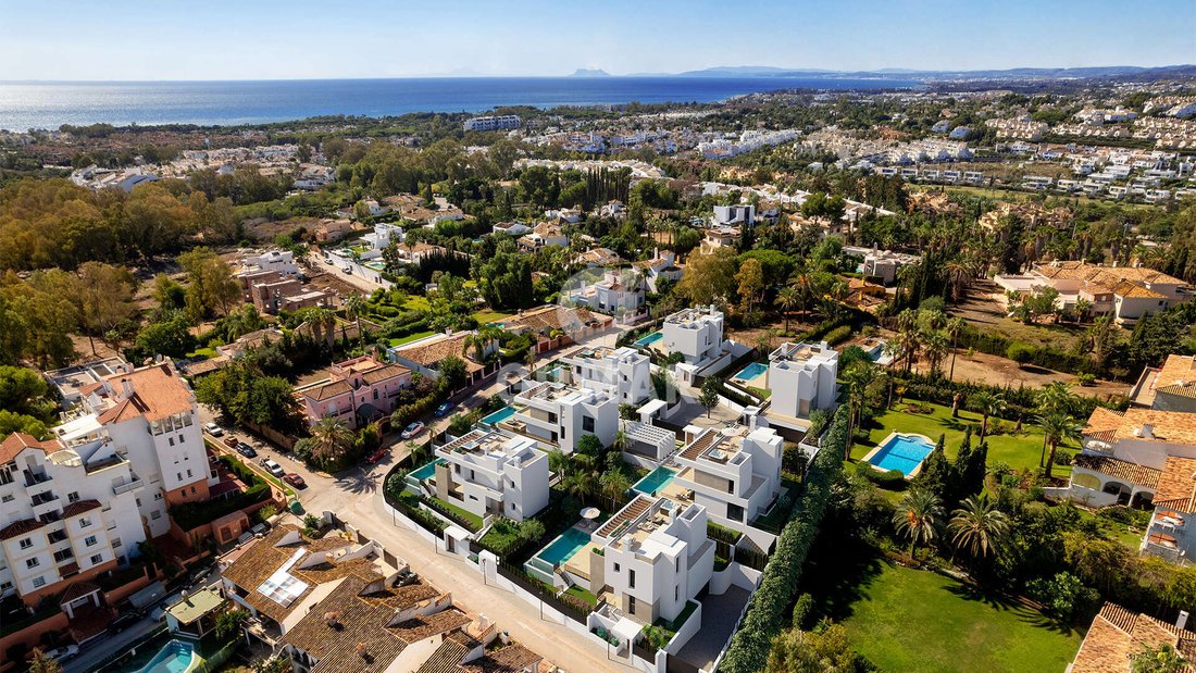 Villa in Atalaya-Isdabe, Estepona, Andalusia 2 - 15260793