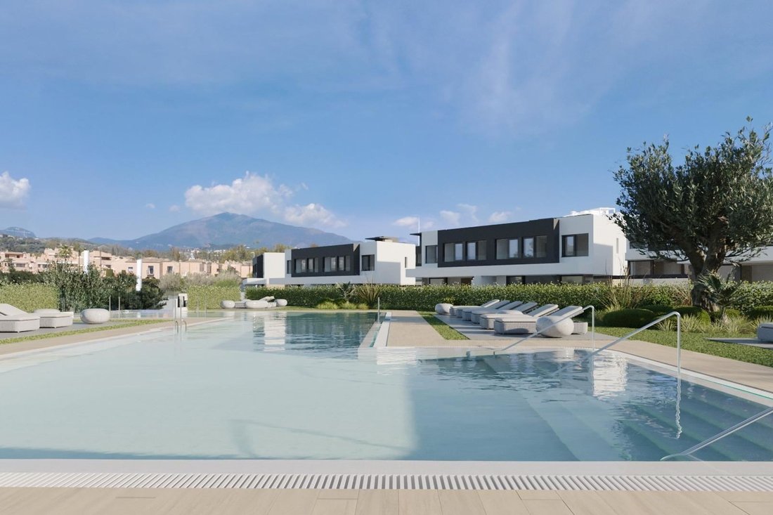 Townhouse in Estepona, Andalusia, Spain 4 - 15260214