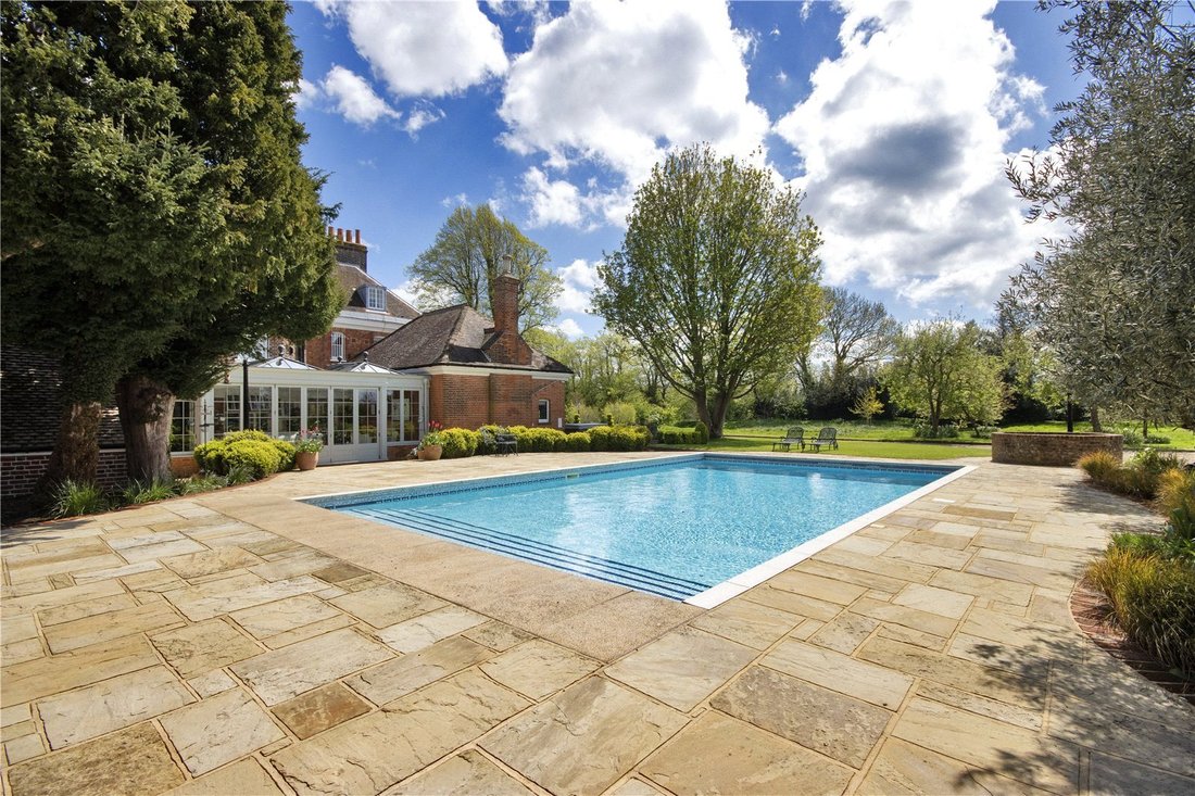 House in Chelsfield, England 2 - 15261738