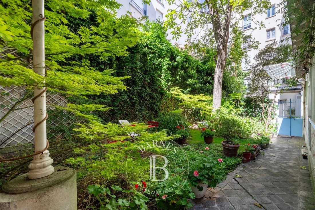 Apartment in Georges Brassens, Paris 15e Arrondissement, Paris 2 - 12788706