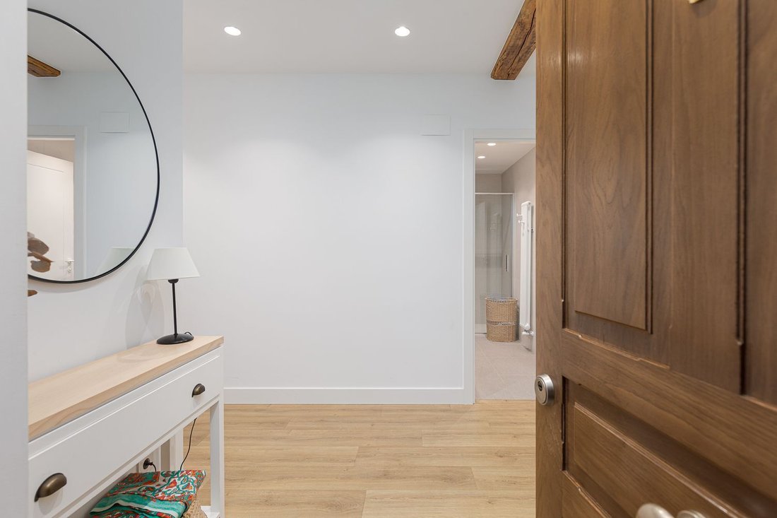 Apartment in Mendebaldea, Donostia-San Sebastian, Spain 2 - 15260073