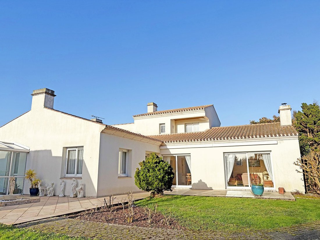 House in Beauvoir-sur-Mer, Pays de la Loire, France 1 - 15140799