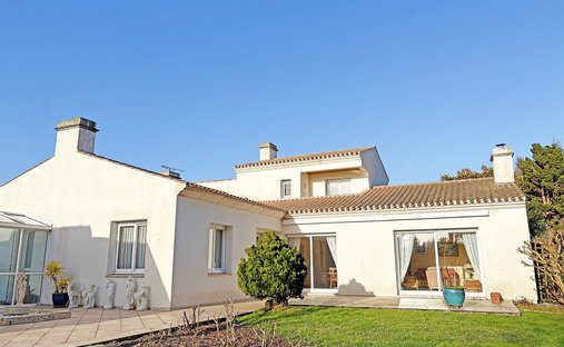 House in Beauvoir-sur-Mer, Pays de la Loire, France 1