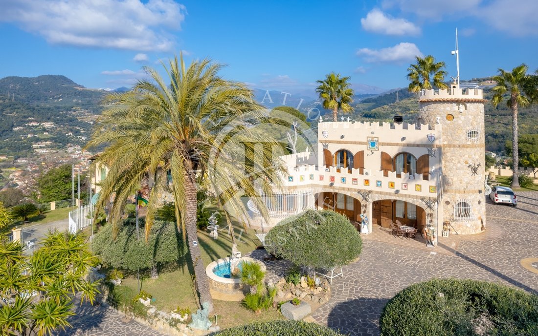 Villa in Camporosso, Liguria, Italy 2 - 15264133