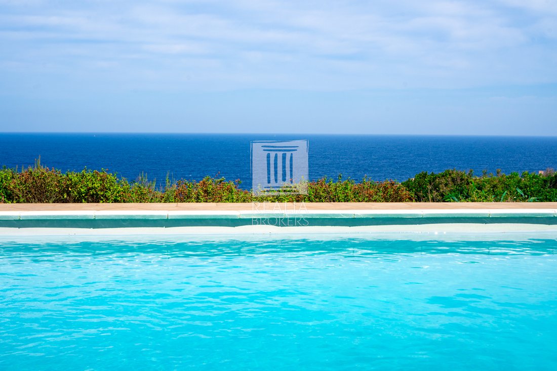 Villa in Trinita d'Agultu e Vignola, Sardinia, Italy 3 - 15264208