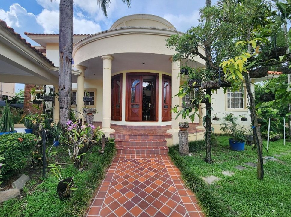 Maison à Los Alcarrizos, District national, République dominicaine 1 - 15264248