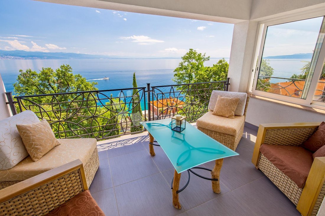 Apartment in Grad Opatija, Primorje-Gorski Kotar County, Croatia 1 - 15266304