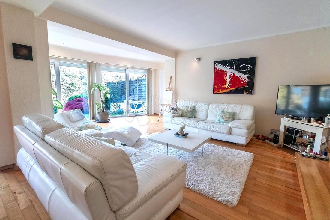Apartment in Mjesni odbor "Sestinski dol - Vrhovec", Zagreb, City of Zagreb 4 - 15265869