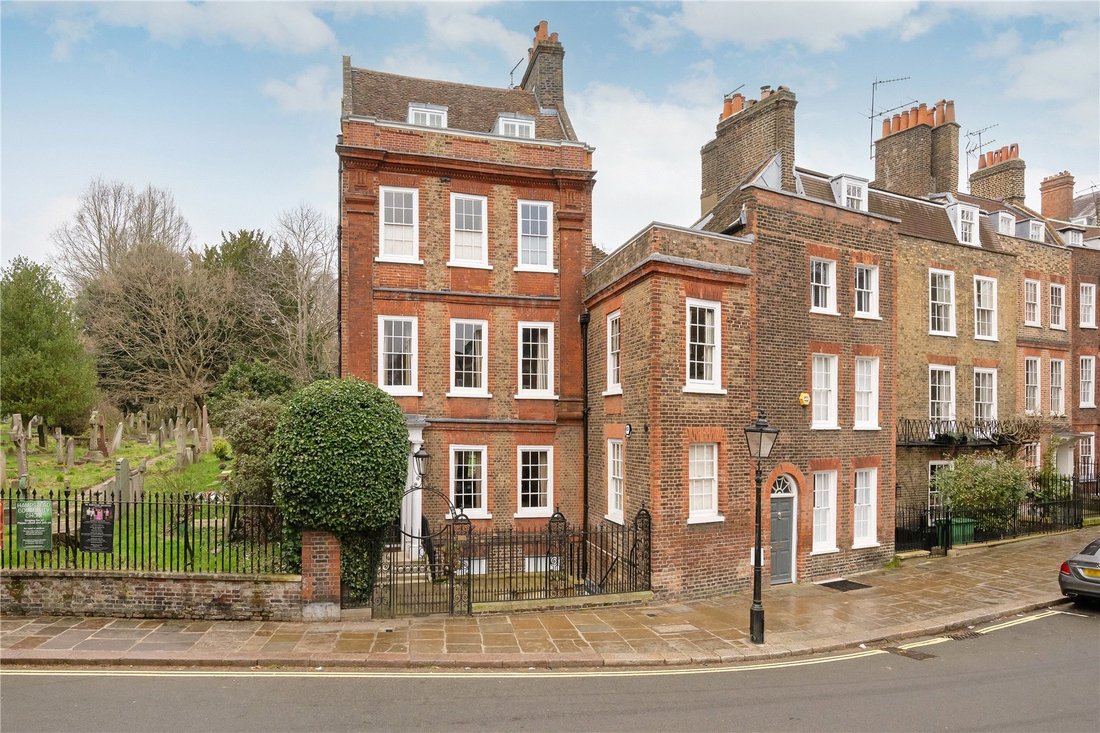 House in Swiss Cottage, Camden, England 1 - 15265434