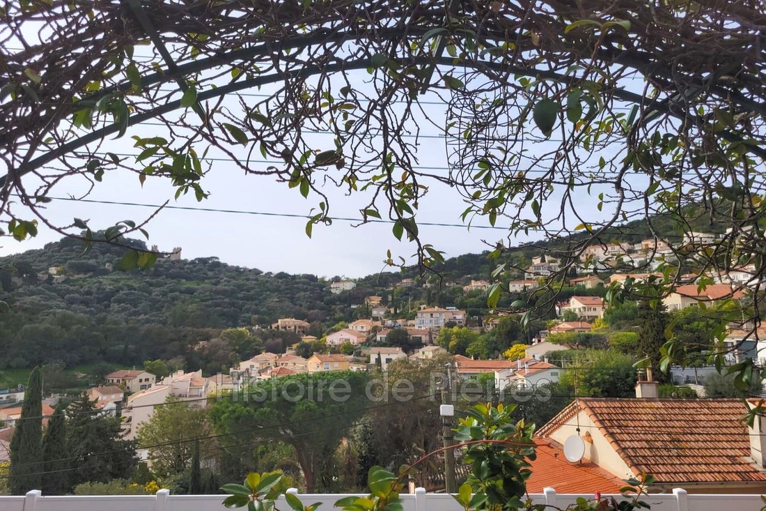 Villa in Hyeres, Provence-Alpes-Côte d'Azur, France 1 - 15264763