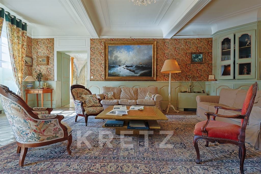 Neptune’s Domain: An 18th-Century Provençal Paradise of Fountains & Vineyards