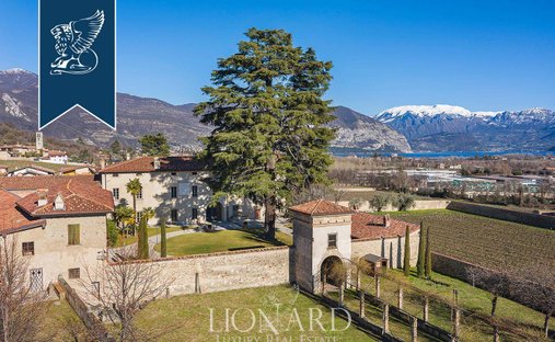 Villa a Iseo, Lombardia, Italia 1