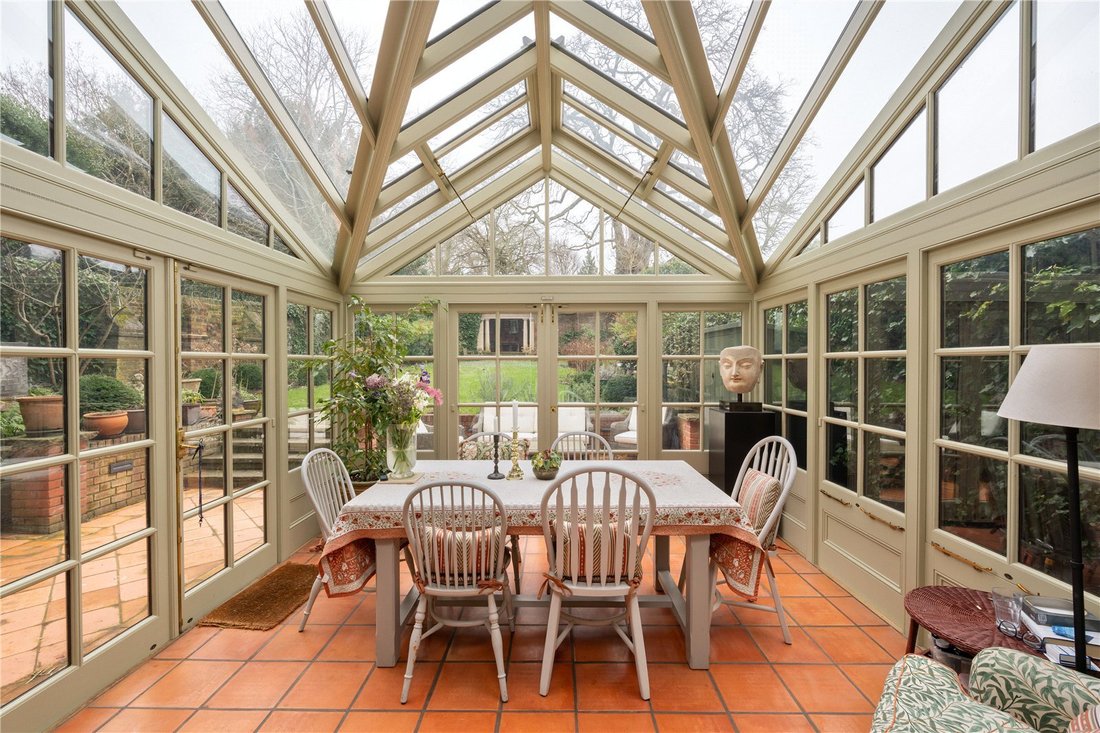 House in Swiss Cottage, Camden, England 4 - 15265434