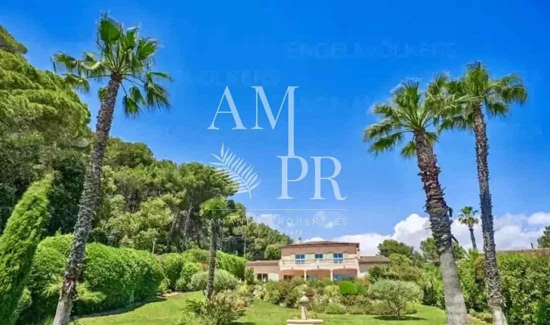 Villa in Riquebonne-Ferratone-Pizou, Vallauris, France 1 - 15265759