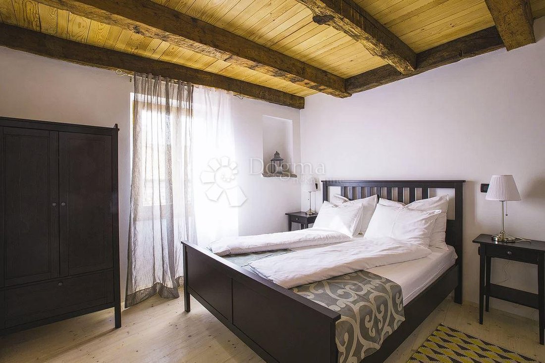 House in Oprtalj, Istria County, Croatia 3 - 15265996