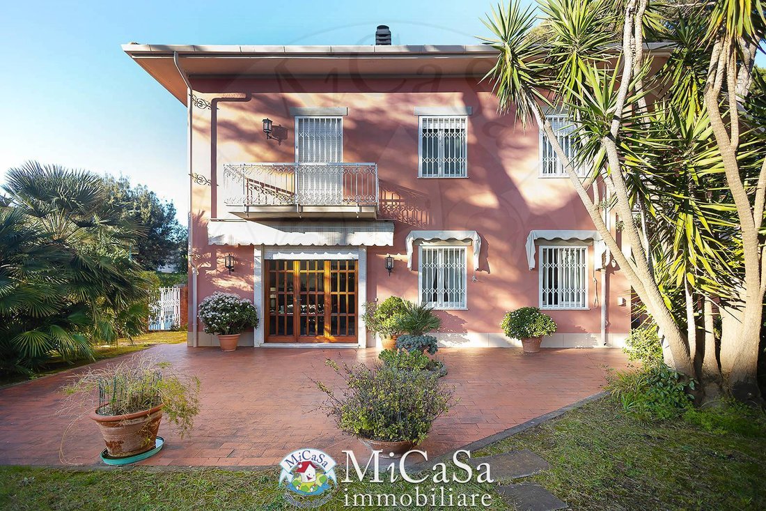 Villa a Tirrenia, Toscana, Italia 2 - 15266169