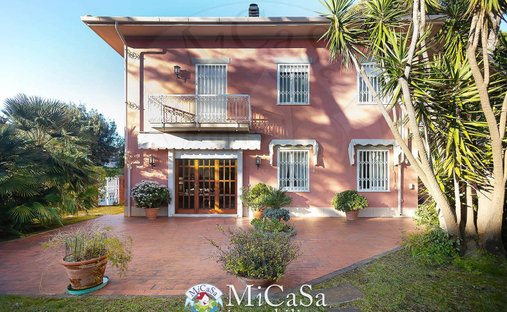 Villa a Tirrenia, Pisa, Italia 1