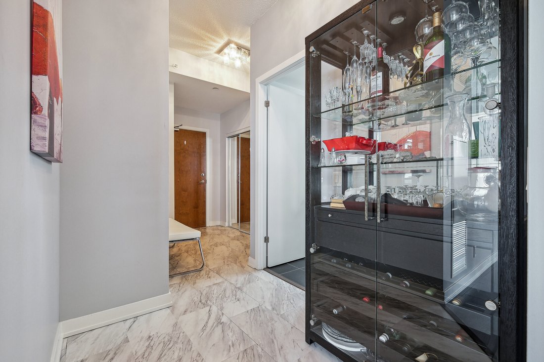 Condo in Toronto, Ontario, Canada 4 - 15266297