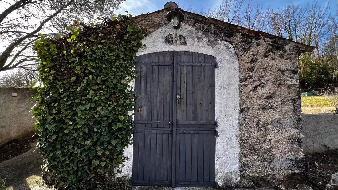 Country House in Villecroze, Provence-Alpes-Côte d'Azur, France 4 - 15267398