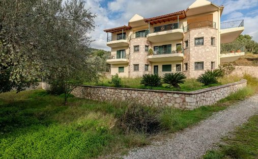 Villa in Community of Nafpaktos, Peloponnese, Western Greece and the Ionian, Greece 1
