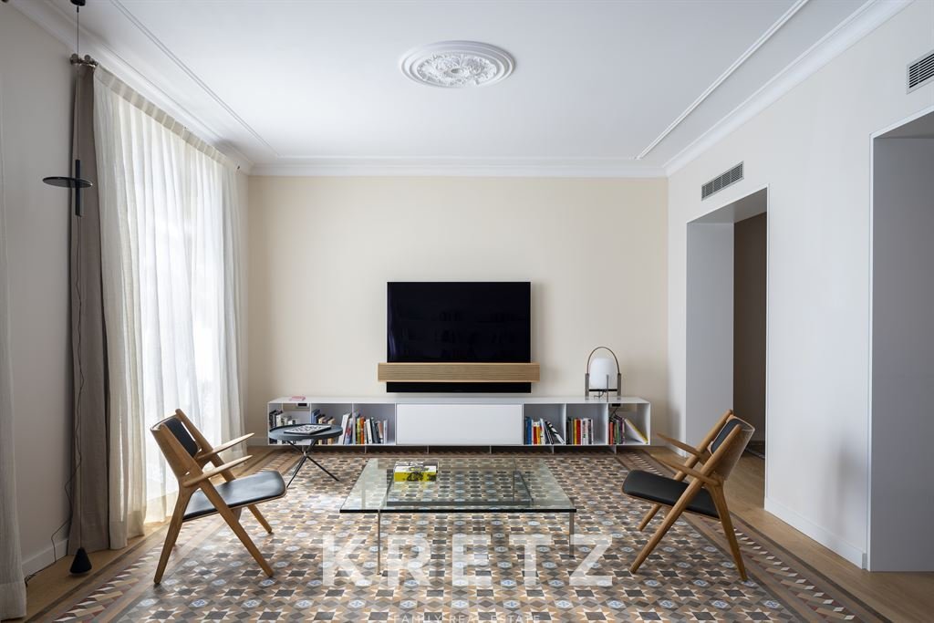 Apartment in Ciutat Vella, Barcelona, Spain 4 - 15268264